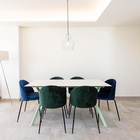 Green Infinity Luxury Apartment By Ghr Rentals Естепона Екстер'єр фото